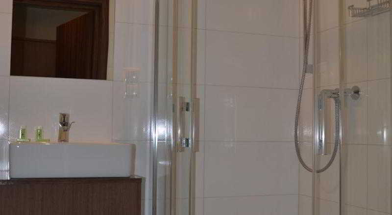 Hotel Pod Debem تارنوف المظهر الخارجي الصورة