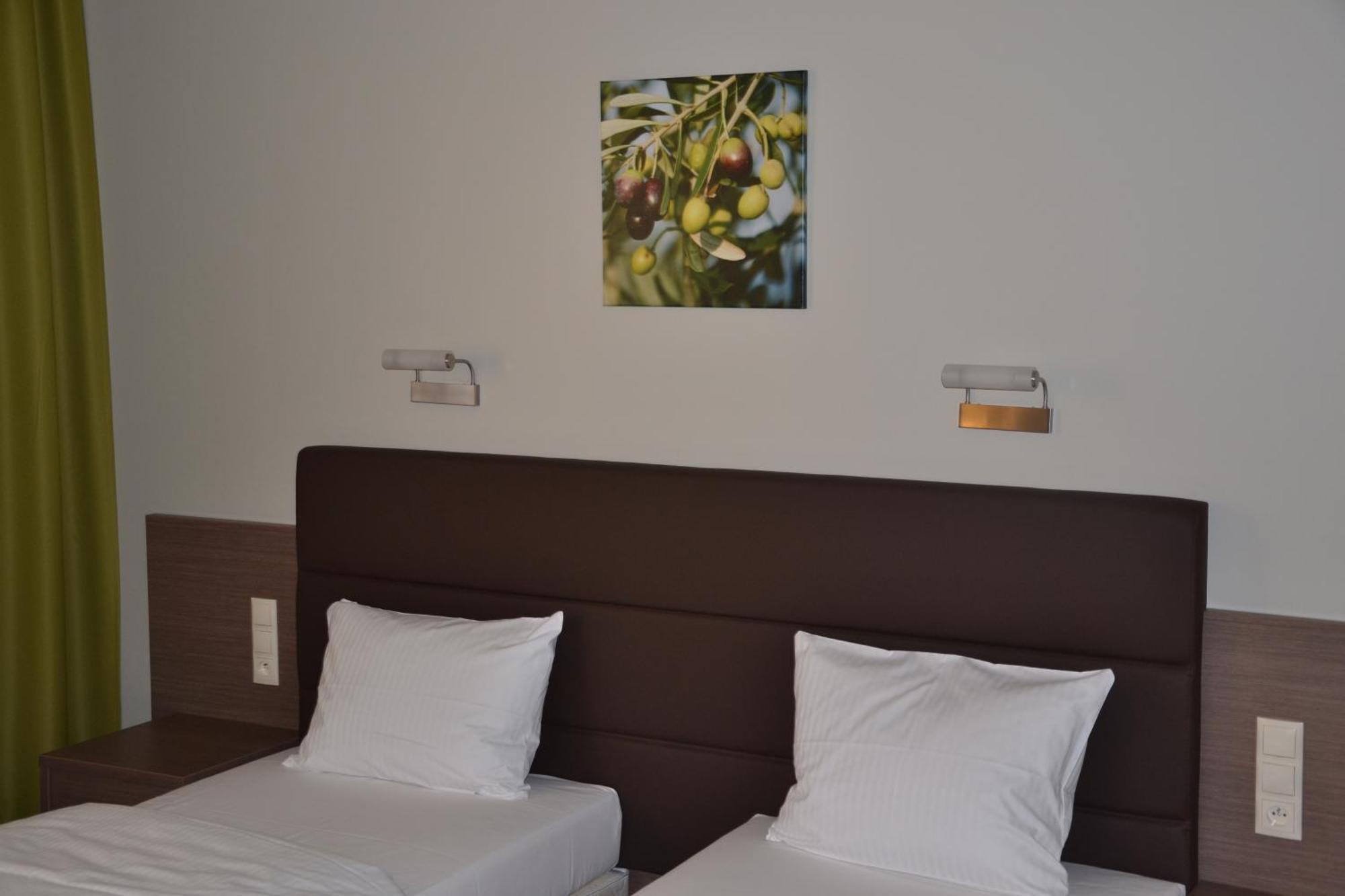 Hotel Pod Debem تارنوف المظهر الخارجي الصورة