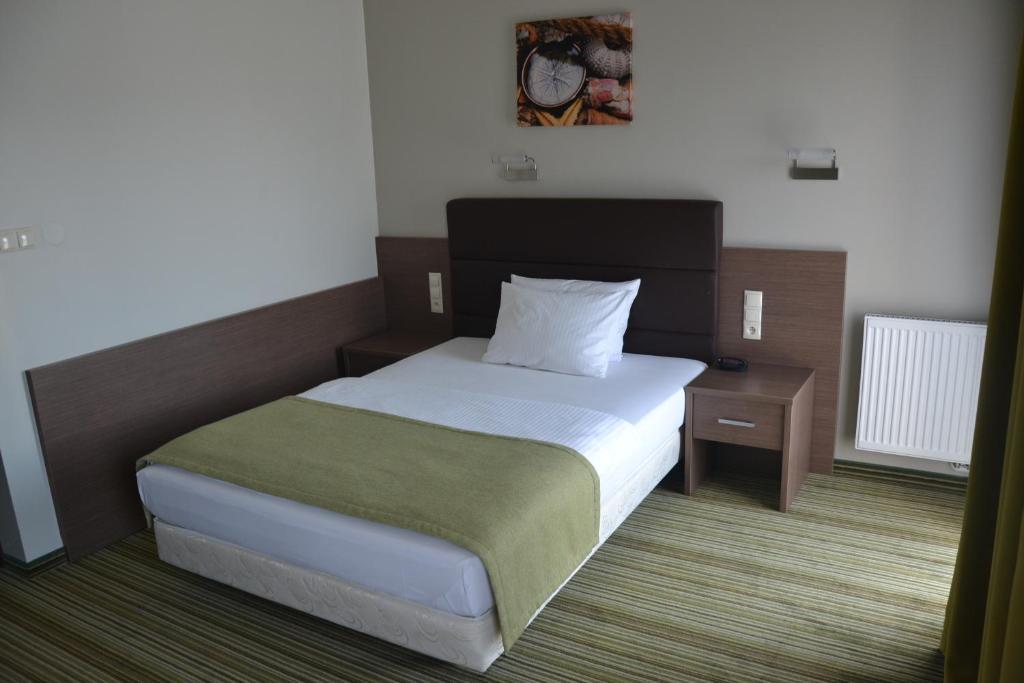 Hotel Pod Debem تارنوف الغرفة الصورة