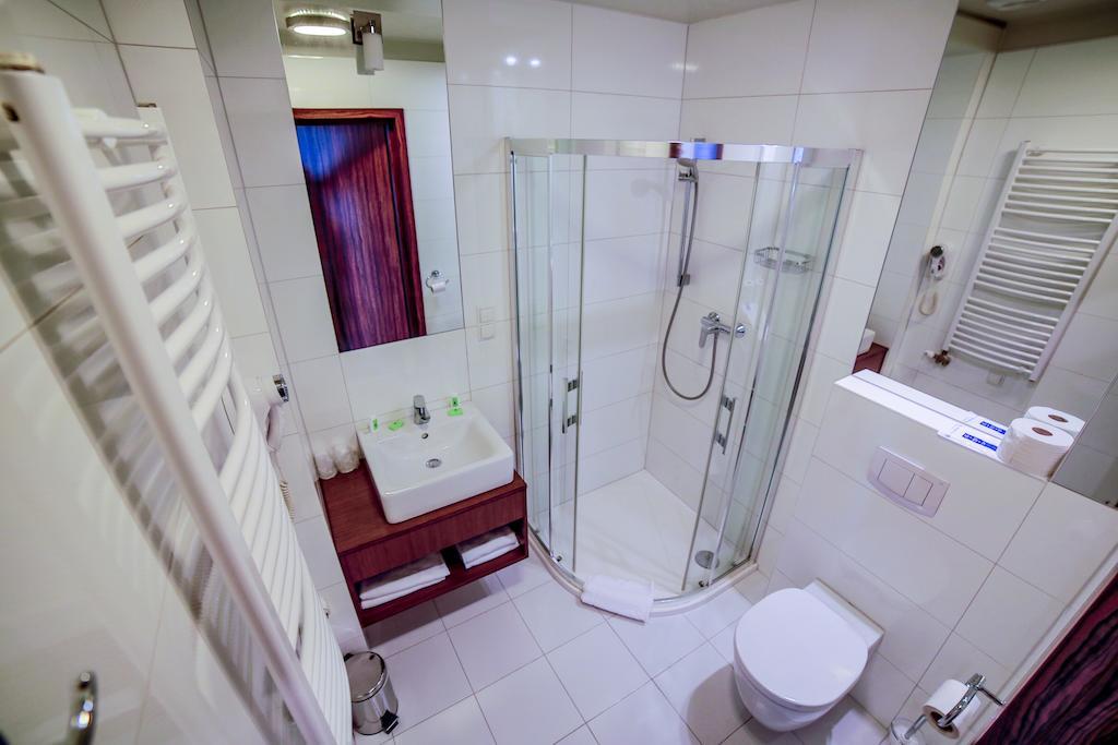 Hotel Pod Debem تارنوف الغرفة الصورة